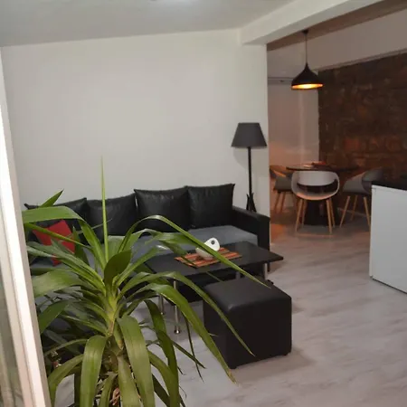 My Place Lux אוהריד